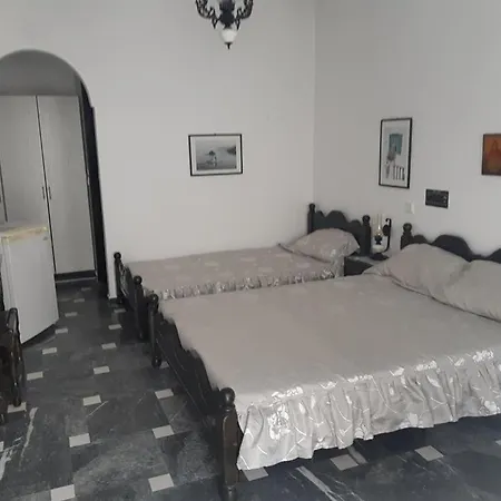 Koralli Kamari (Santorini)